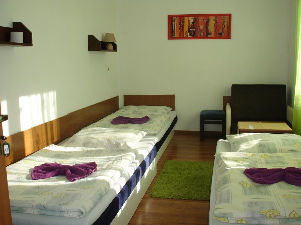 Hotel Gula Batizovce Dış mekan fotoğraf