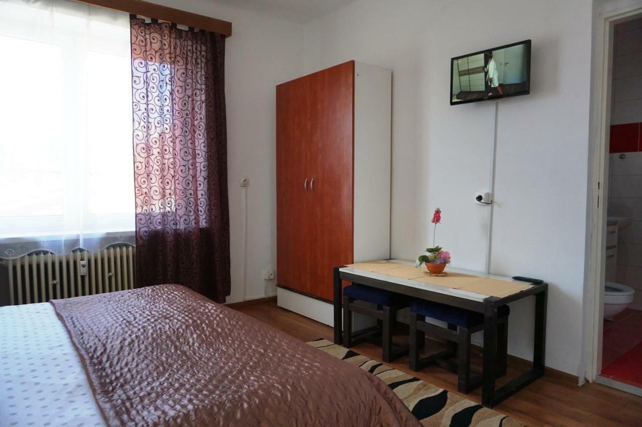 Hotel Gula Batizovce Dış mekan fotoğraf