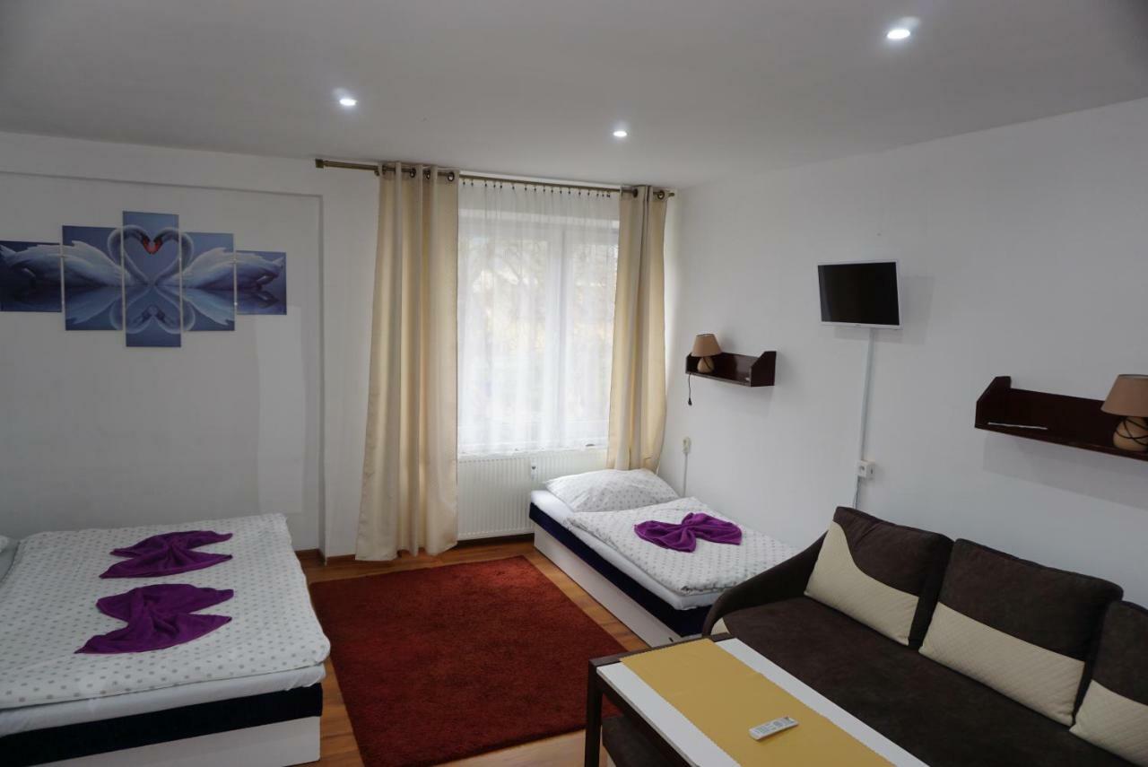 Hotel Gula Batizovce Dış mekan fotoğraf